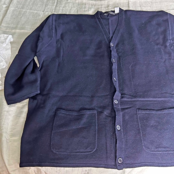 CARDIGAN, CASHMERE & SILK, SIZE XL, NAVY, V-NECK, NO COLLAR, HOLT RENFREW, - Picture 4 of 5